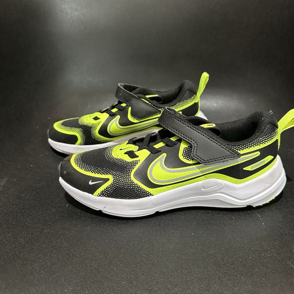 Nike Cosmic Runner PSV Kids Black Volt White Hook & Loop Low Top Sneaker 1Y - Picture 2 of 11